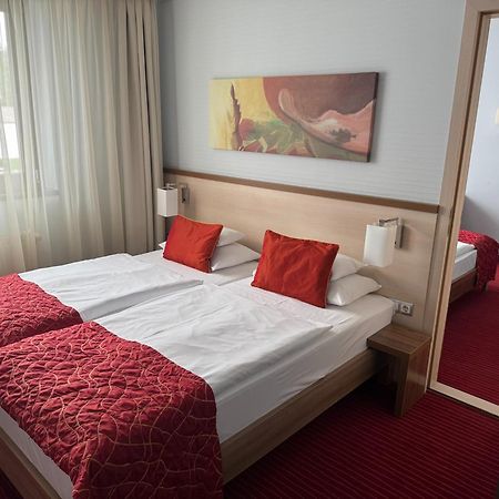 Hotel Famulus Győr Zewnętrze zdjęcie